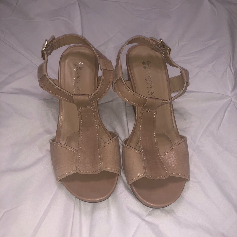 EUC Naturalizer Wedge Sandals Nude 8.5W